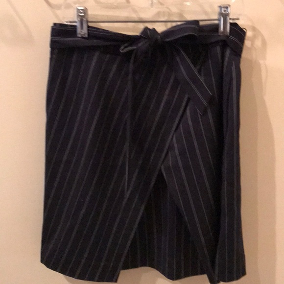 NWOT Banana Republic size 0 mini skirt - Picture 3 of 8